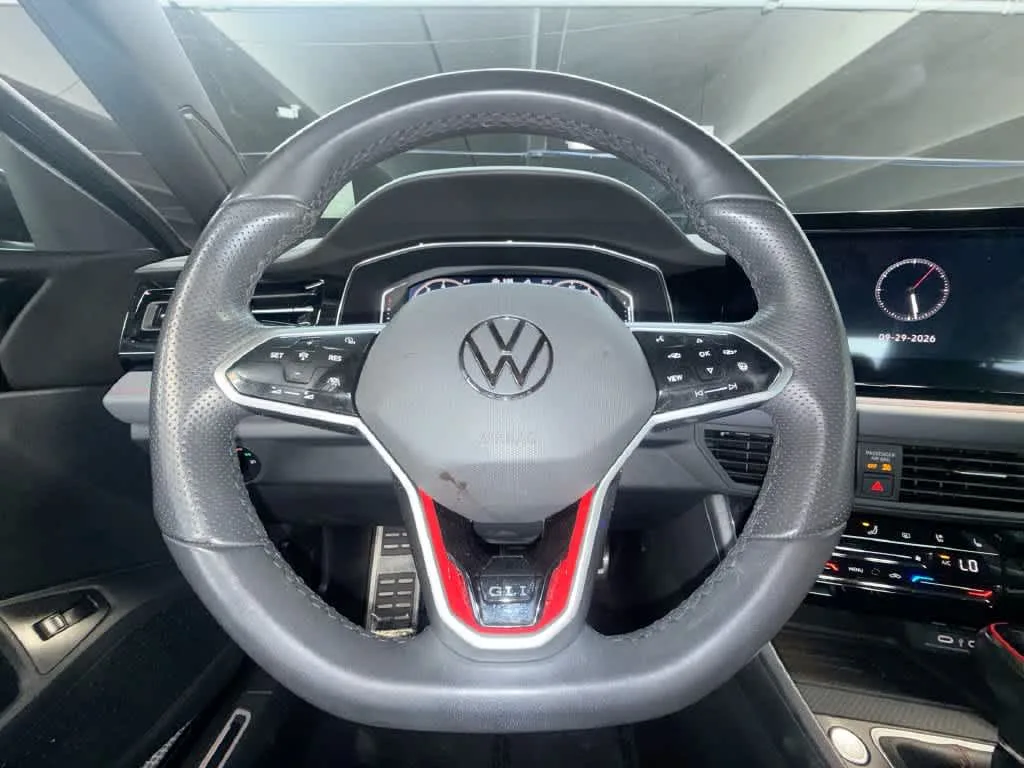 2025 Volkswagen Jetta GLI Autobahn photo 15