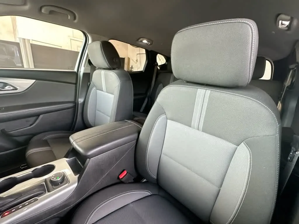 2025 Chevrolet Blazer LT photo 14