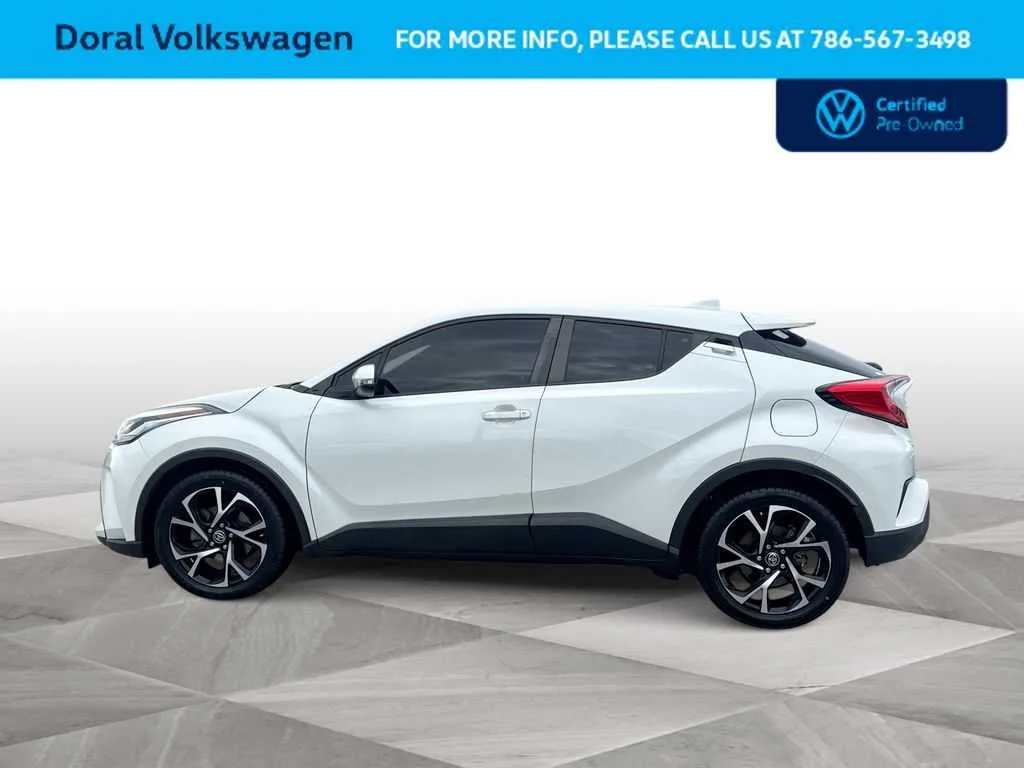 2021 Toyota C-HR XLE photo 5