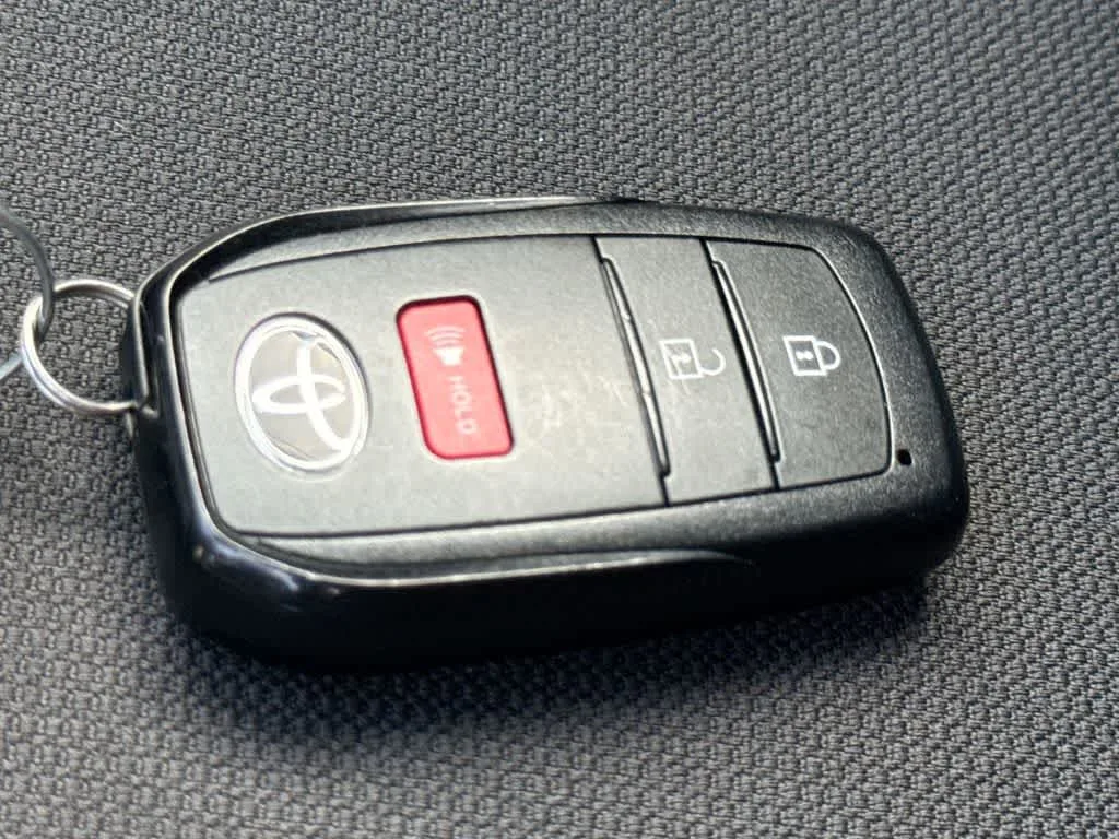 2024 Toyota Corolla Cross Hybrid SE photo 28