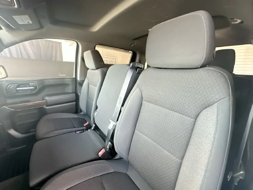 2021 Chevrolet Silverado 1500 LT photo 14