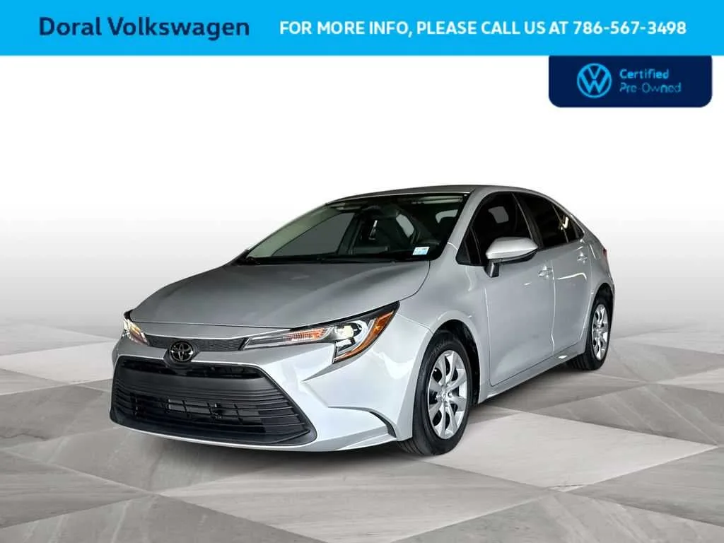 2023 Toyota Corolla LE photo 4