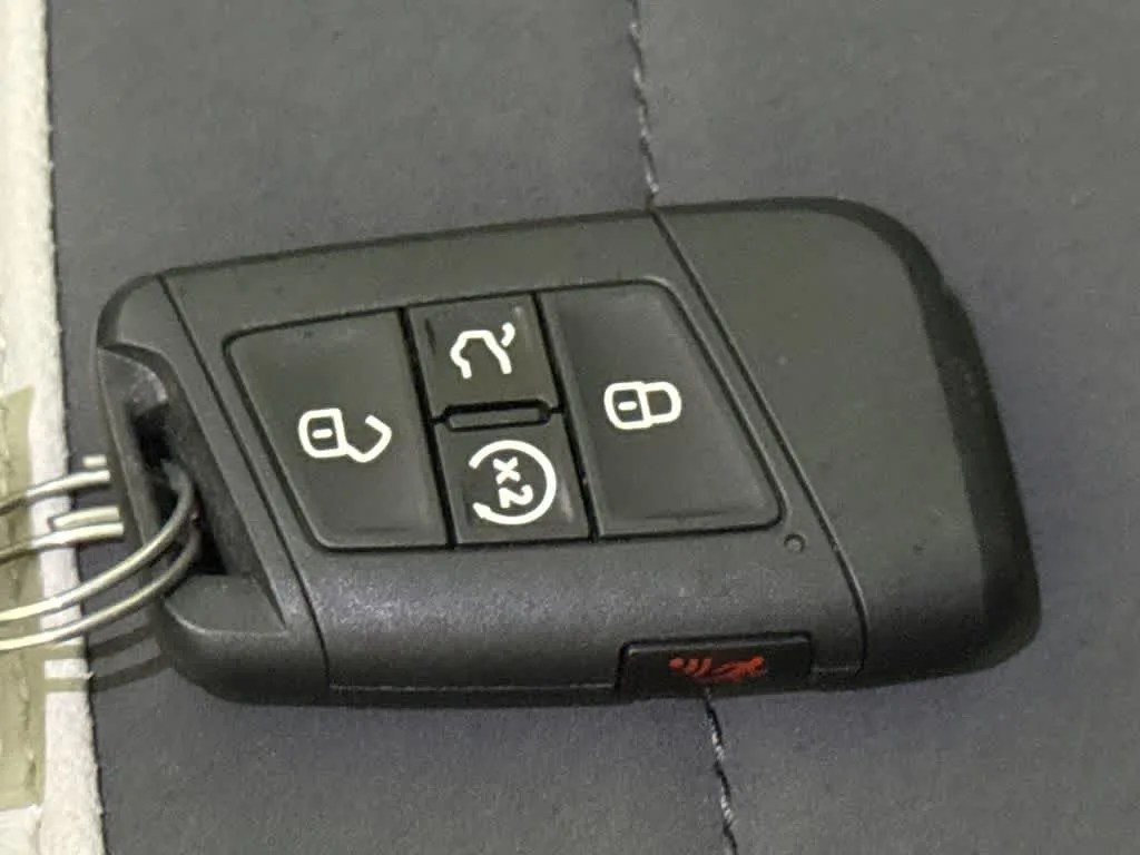 2026 Volkswagen Taos SE photo 28