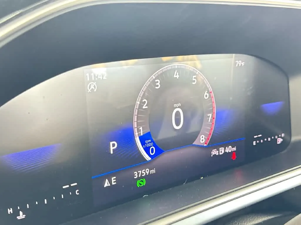 2026 Volkswagen Taos SE photo 16