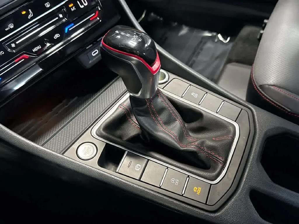 2025 Volkswagen Jetta GLI Autobahn photo 20