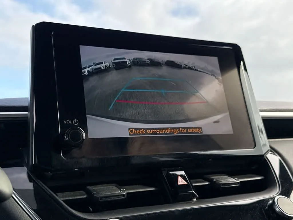 2024 Toyota Corolla Cross Hybrid SE photo 18
