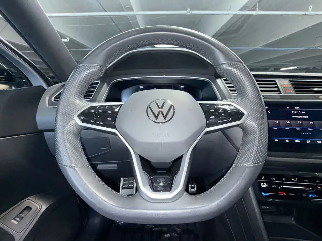 2024 Volkswagen Tiguan SE R-Line Black photo 15