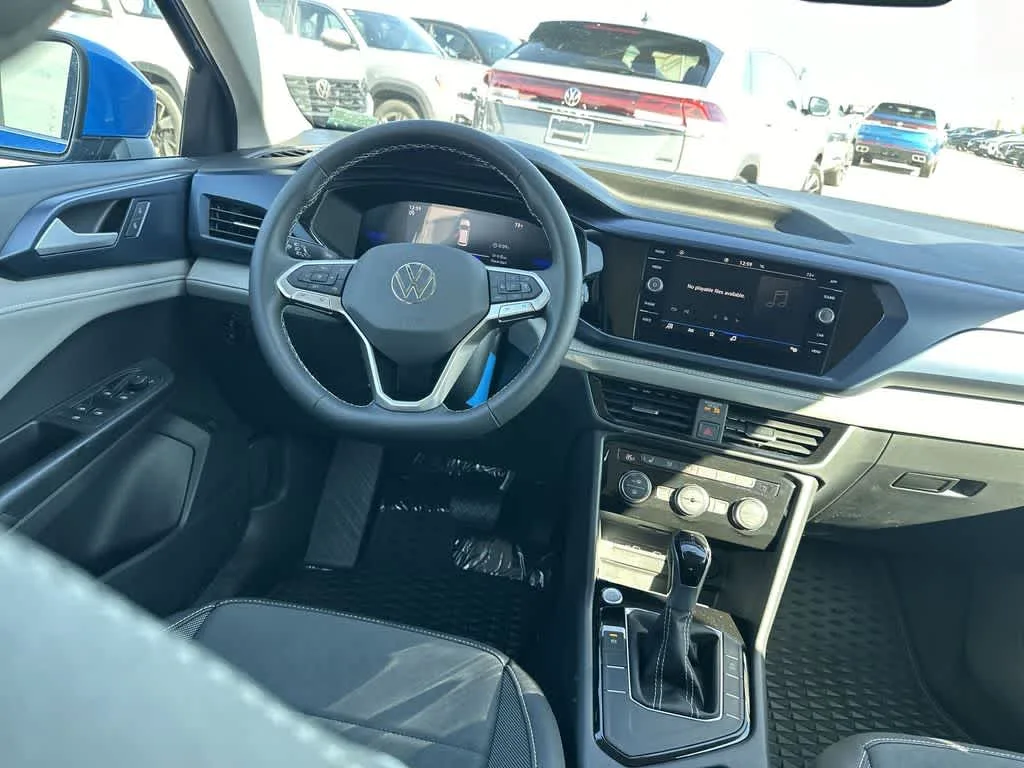 2024 Volkswagen Taos SE photo 15