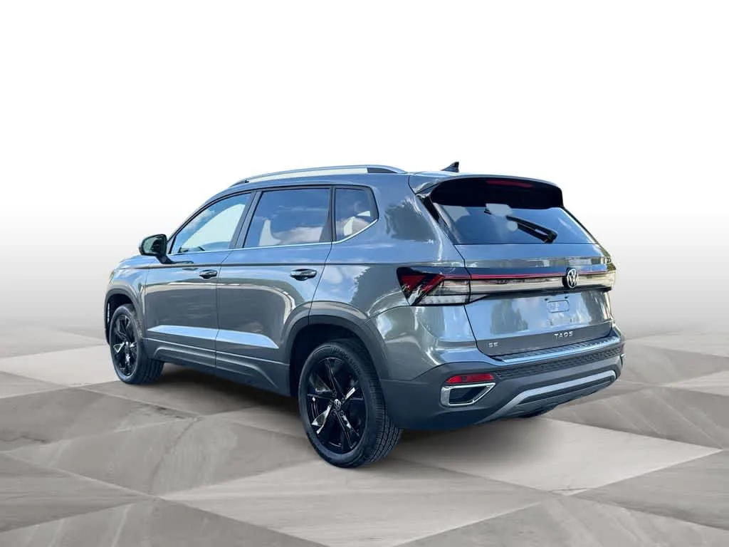 2026 Volkswagen Taos SE photo 6
