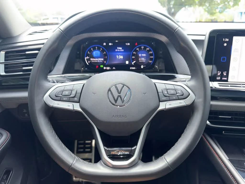 2024 Volkswagen Atlas 2.0T Peak Edition SEL photo 15