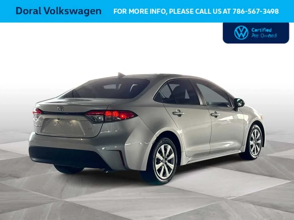 2023 Toyota Corolla LE photo 8