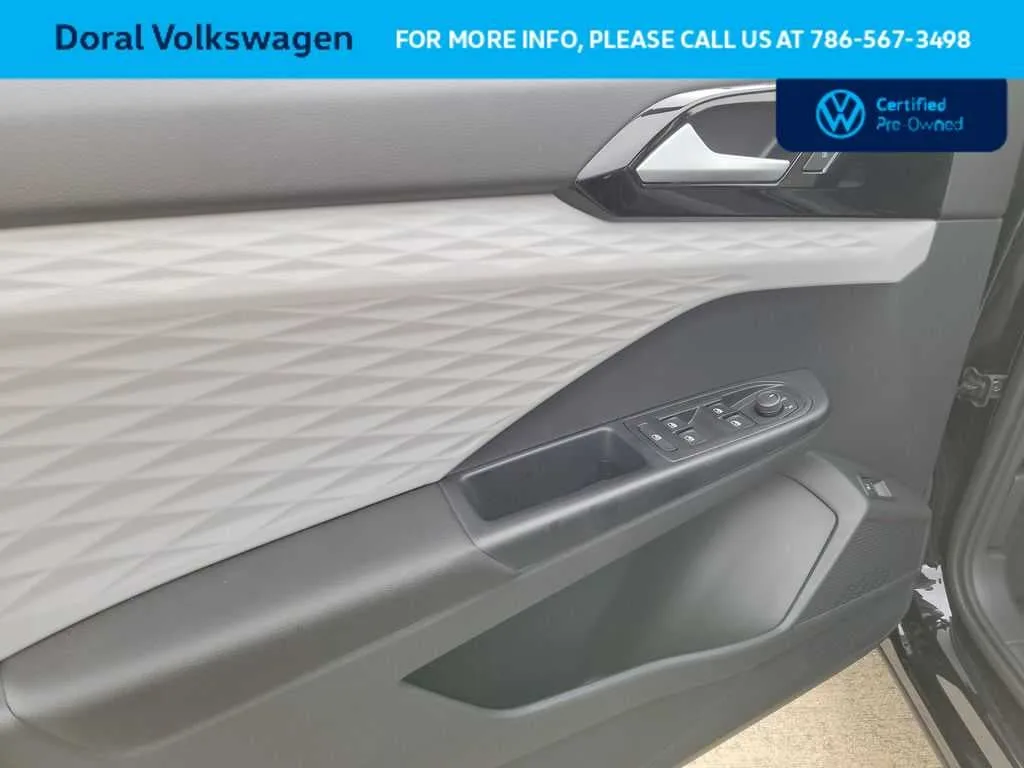 2023 Volkswagen Taos S photo 29