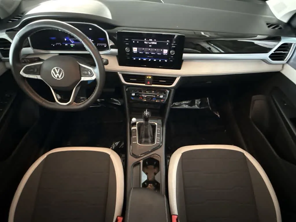 2026 Volkswagen Taos SE photo 24