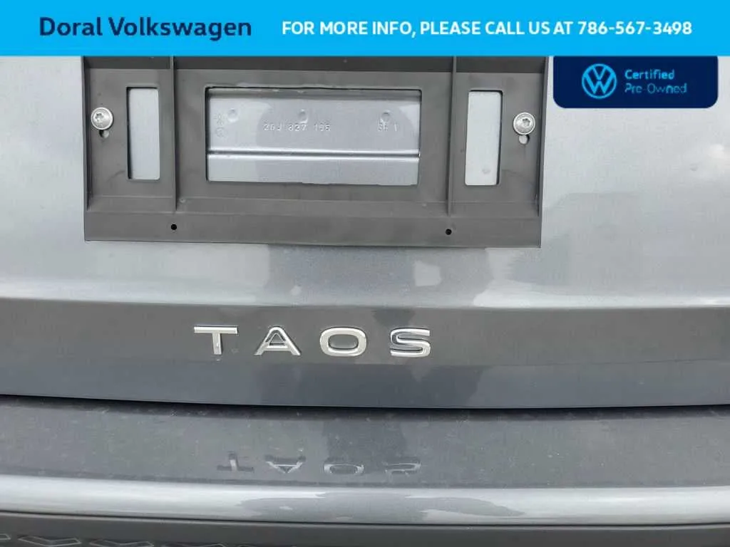 2024 Volkswagen Taos SE photo 14