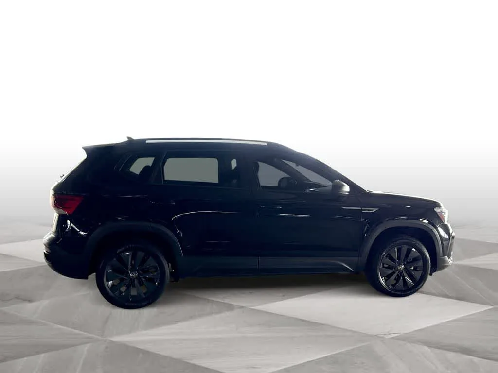 2024 Volkswagen Taos S photo 9