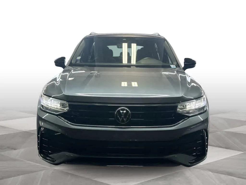 2024 Volkswagen Tiguan SE R-Line Black photo 3
