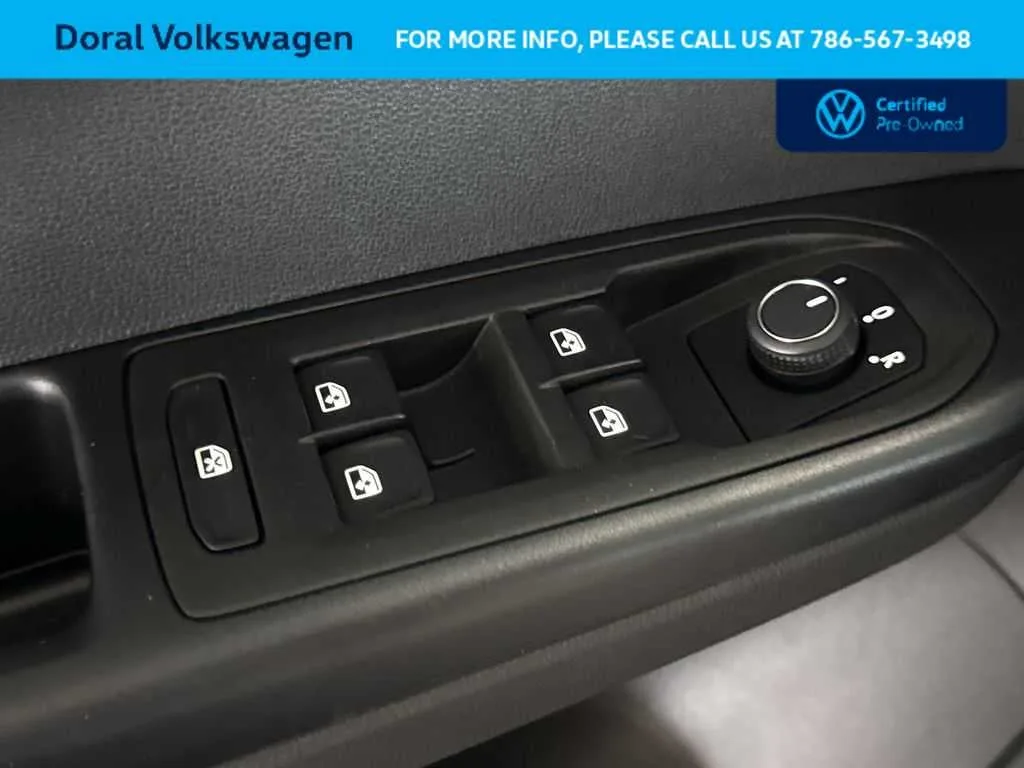 2025 Volkswagen Taos S photo 17