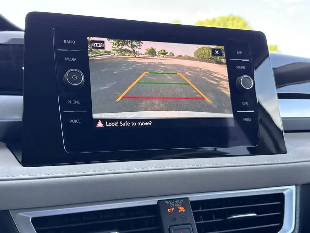 2026 Volkswagen Taos SE photo 18