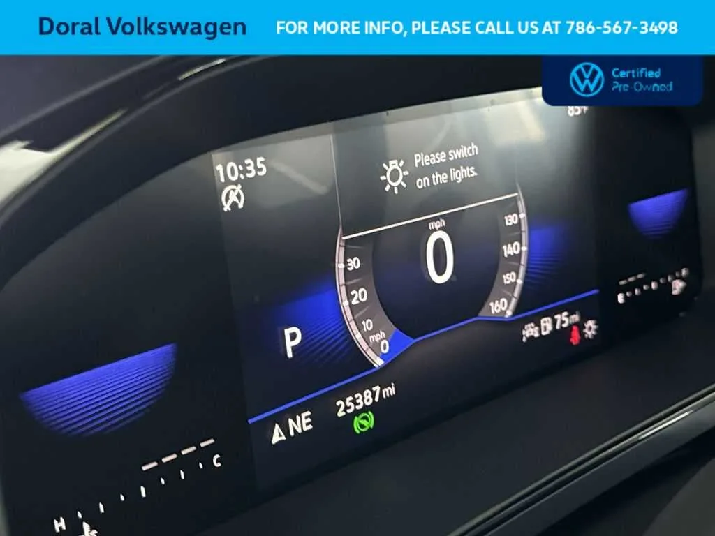 2023 Volkswagen Taos SE photo 16