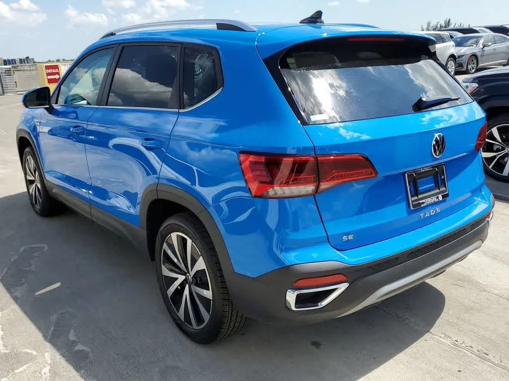 2023 Volkswagen Taos SE photo 15