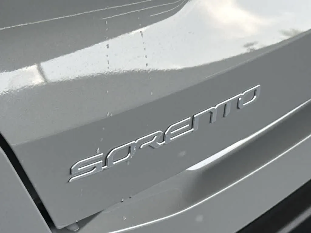 2025 Kia Sorento S photo 10
