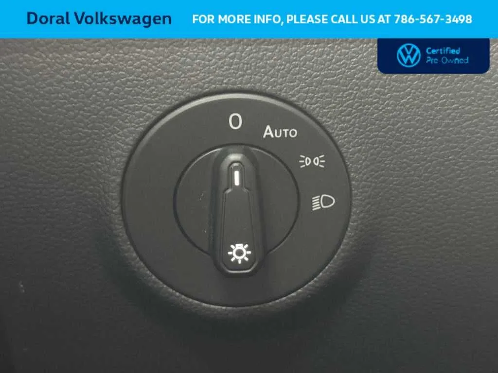 2024 Volkswagen Taos SE photo 22