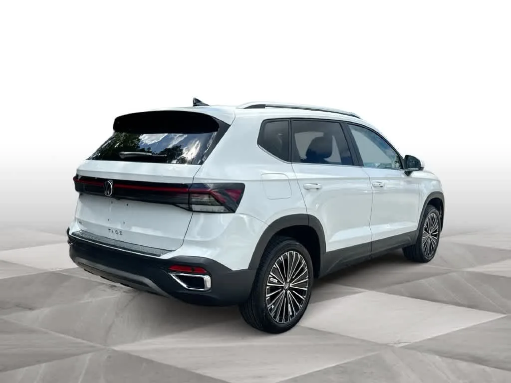 2026 Volkswagen Taos SE photo 8