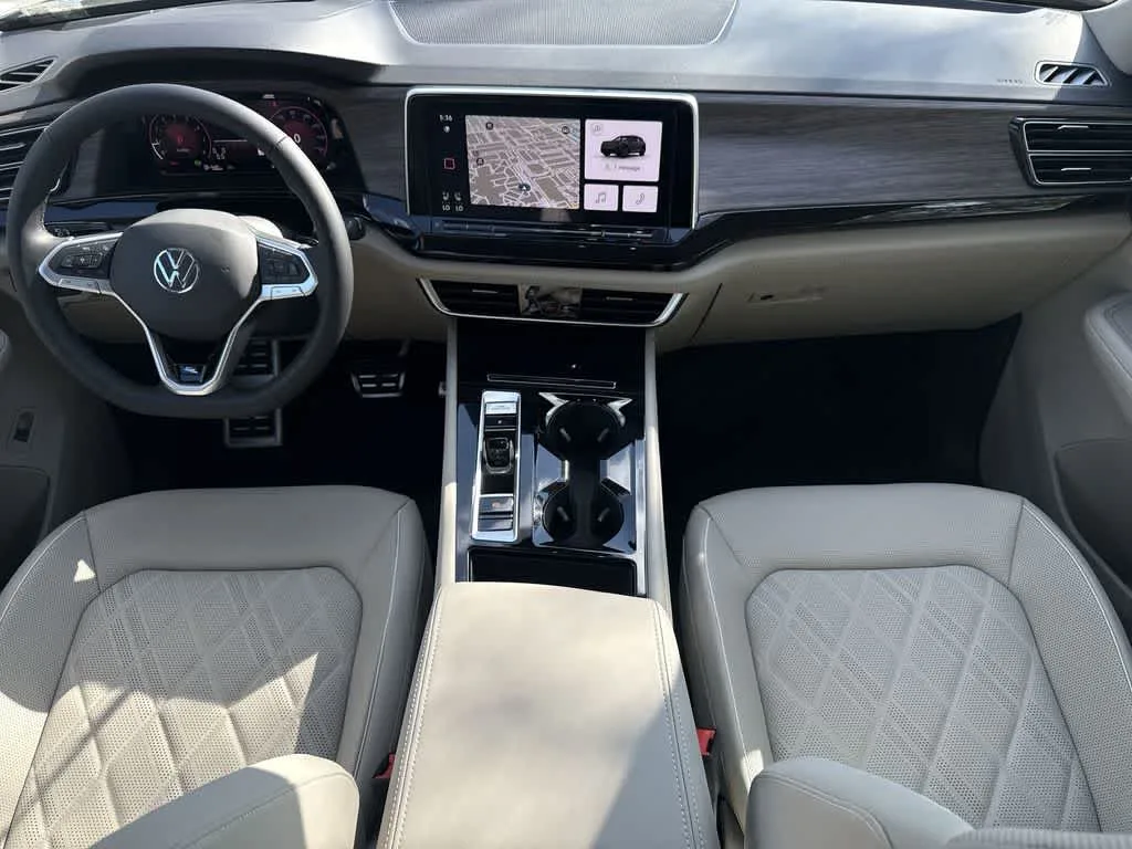 2025 Volkswagen Atlas 2.0T SEL Premium R-Line photo 24