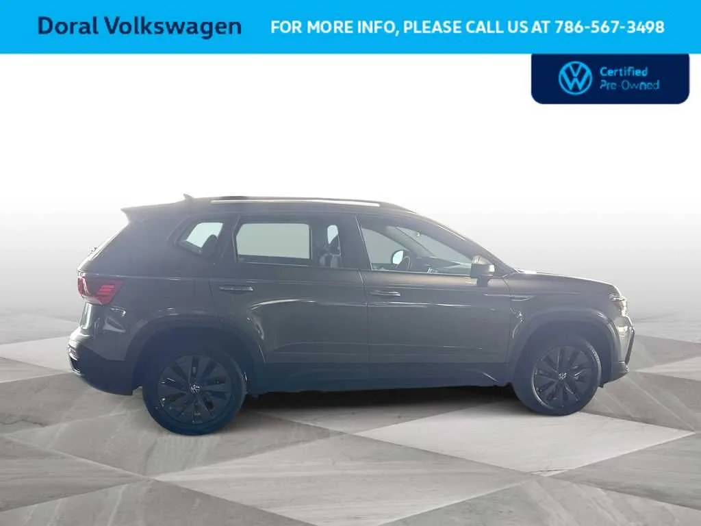 2024 Volkswagen Taos S photo 9