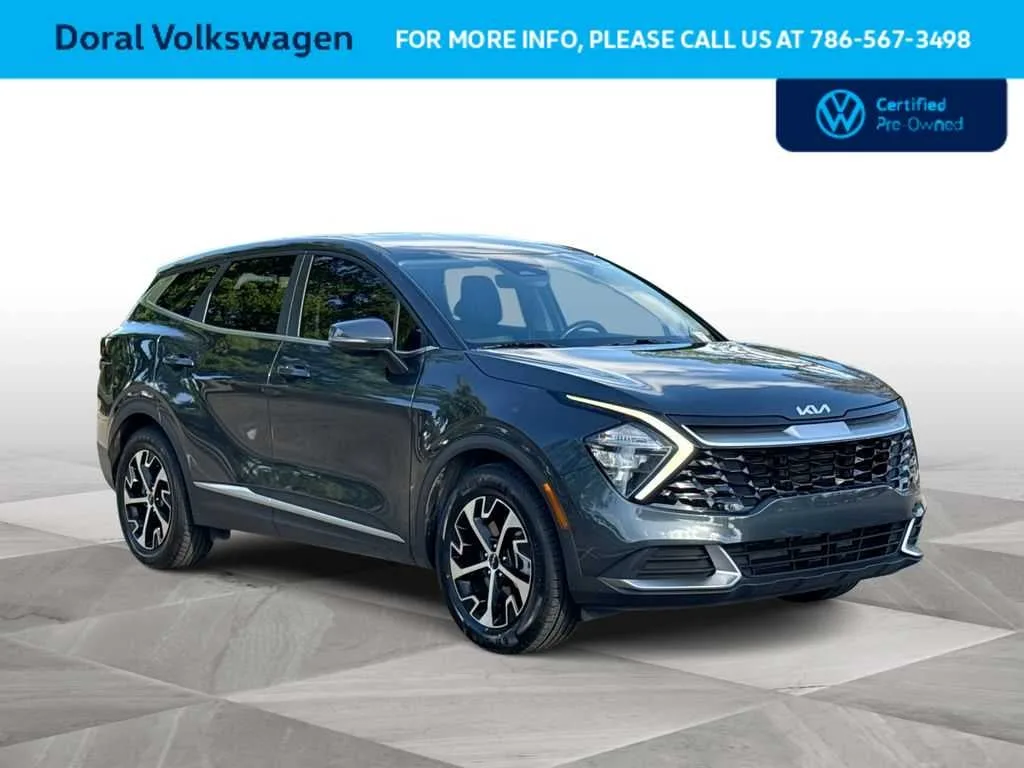 2023 Kia Sportage EX photo 2