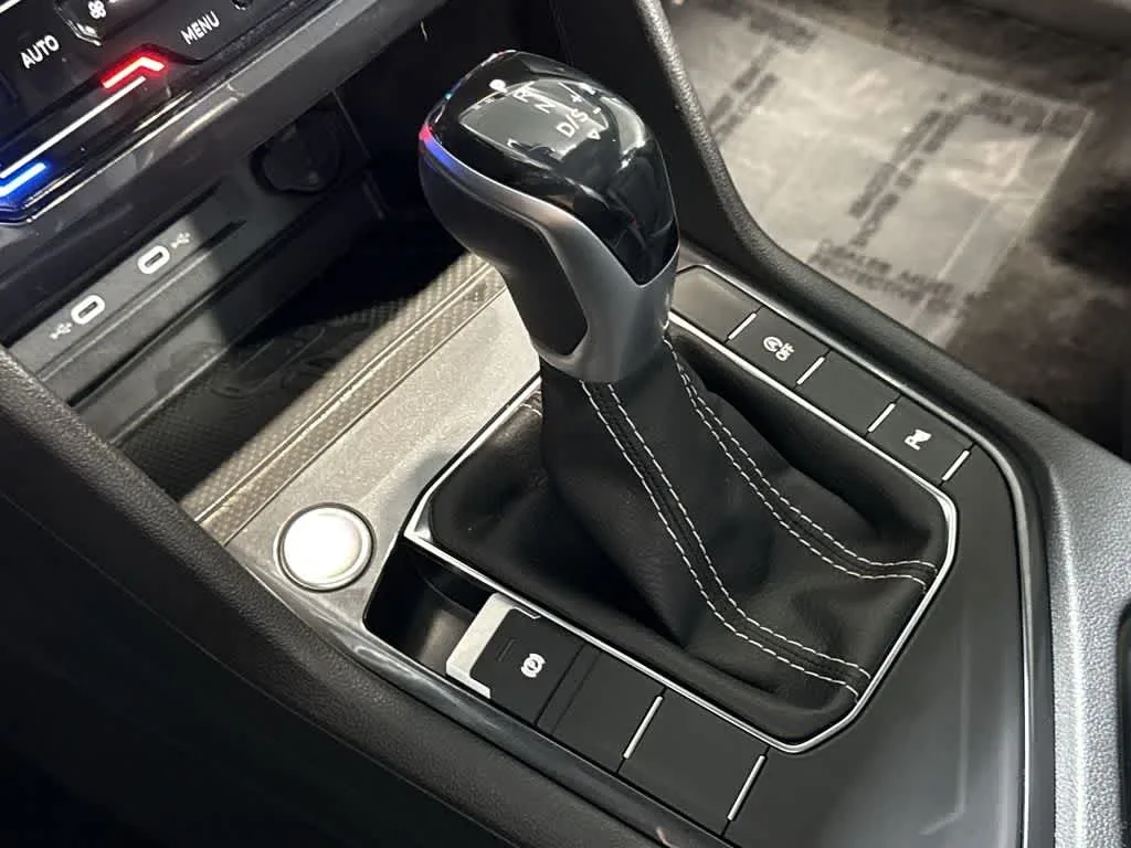 2023 Volkswagen Tiguan SE R-Line Black photo 20