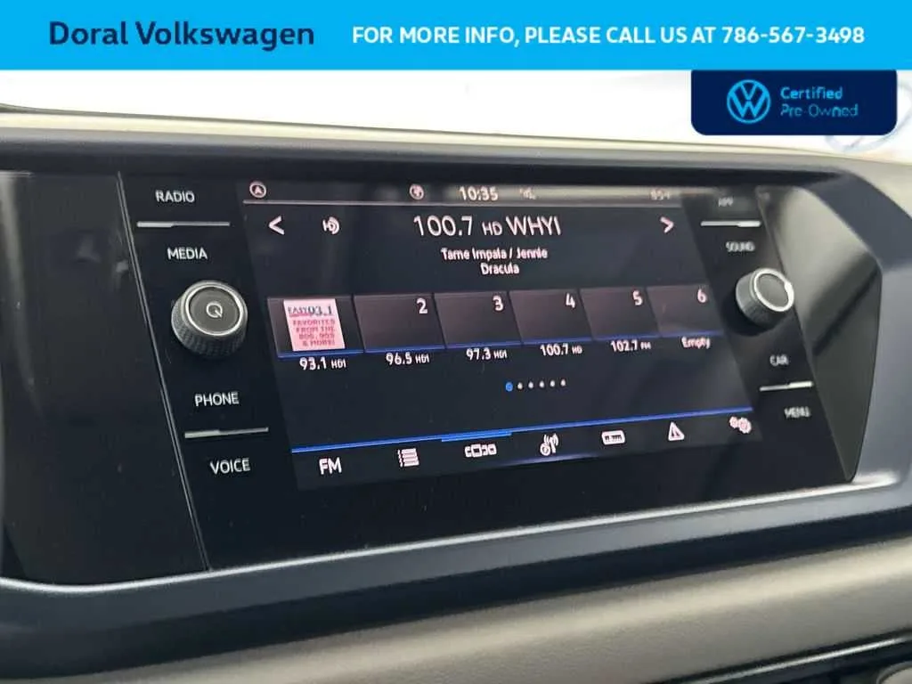 2023 Volkswagen Taos SE photo 18