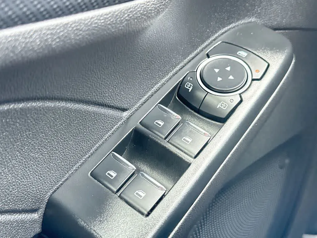 2025 Ford Escape ST-Line photo 21