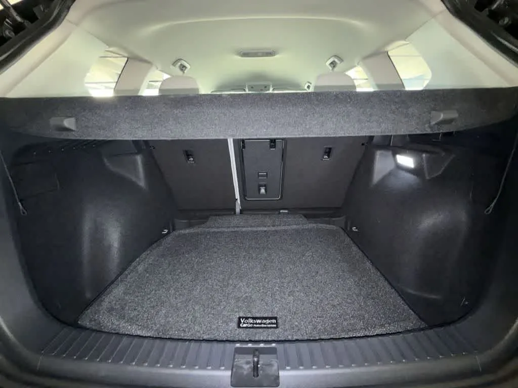 2026 Volkswagen Taos SE photo 25