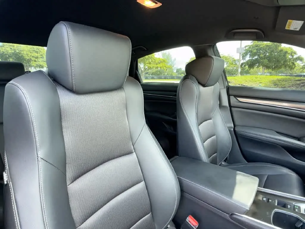 2022 Honda Accord Sport photo 27
