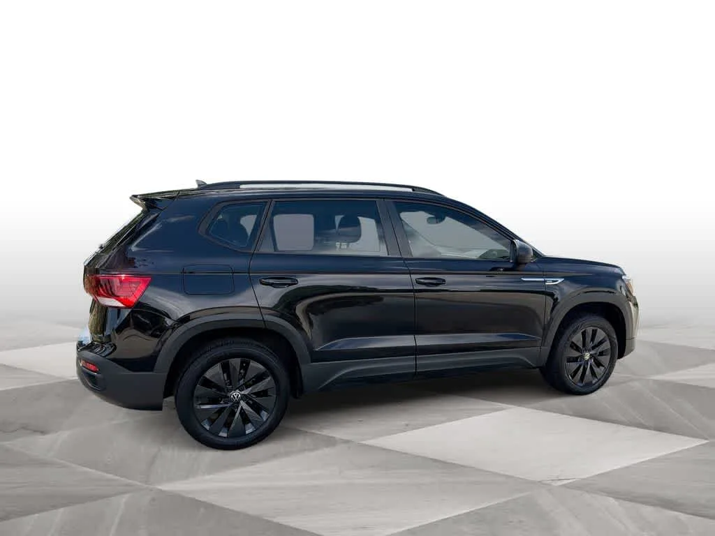 2024 Volkswagen Taos S photo 9