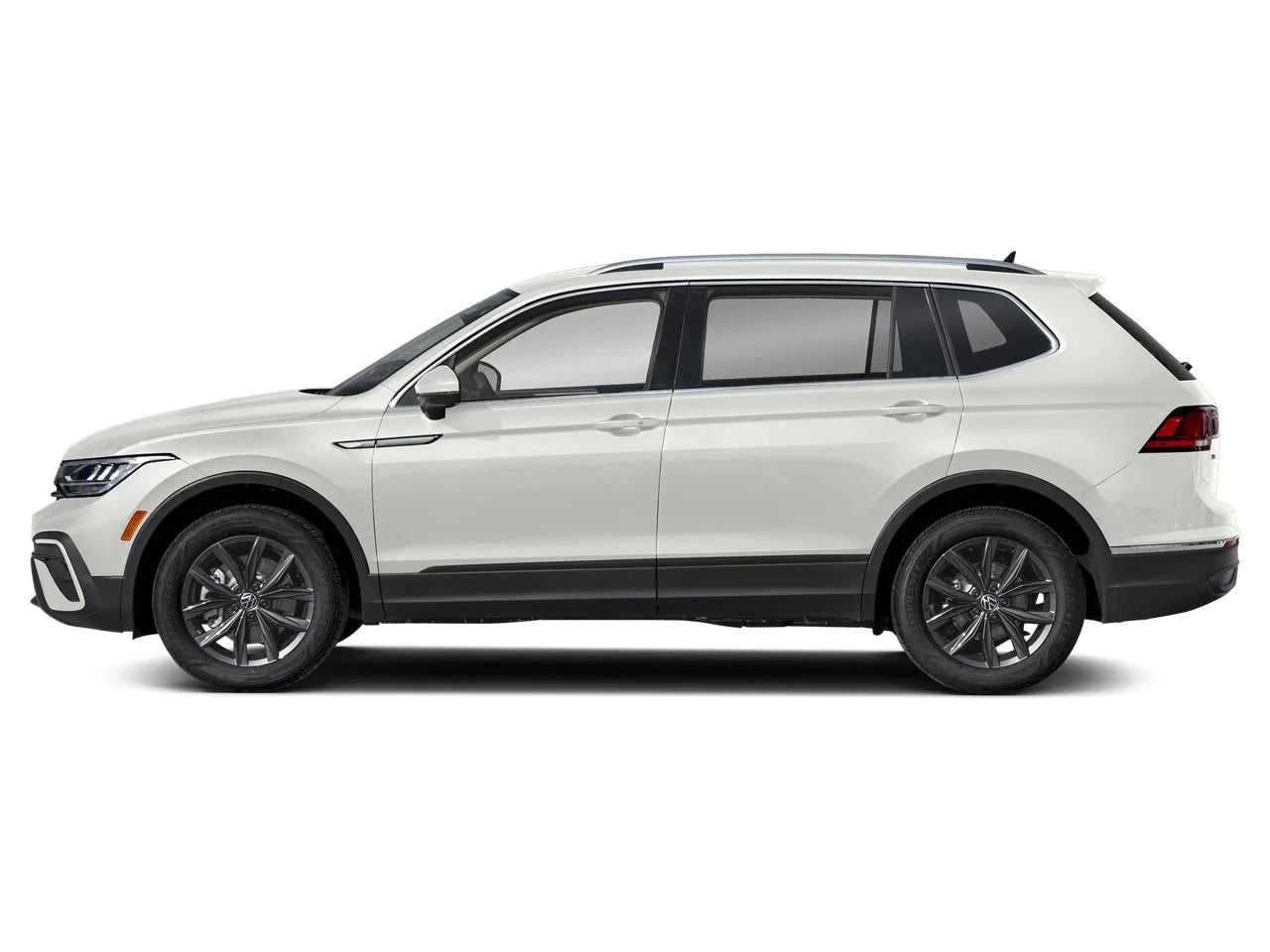 2022 Volkswagen Tiguan SE photo 3