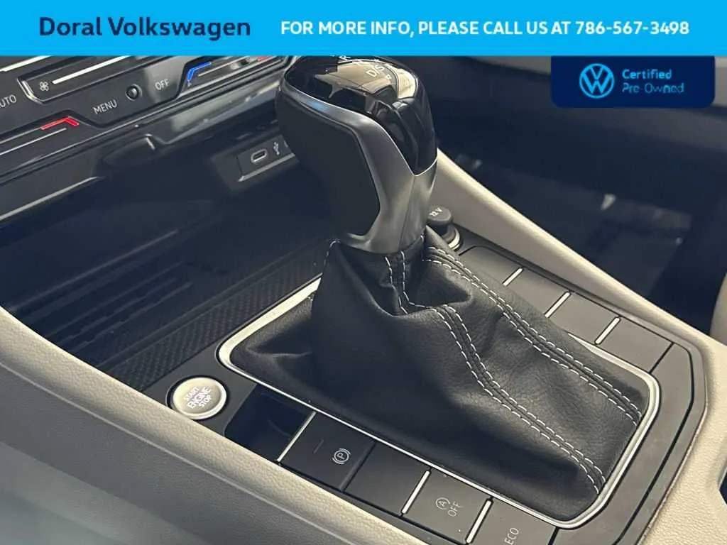 2025 Volkswagen Jetta SE photo 21