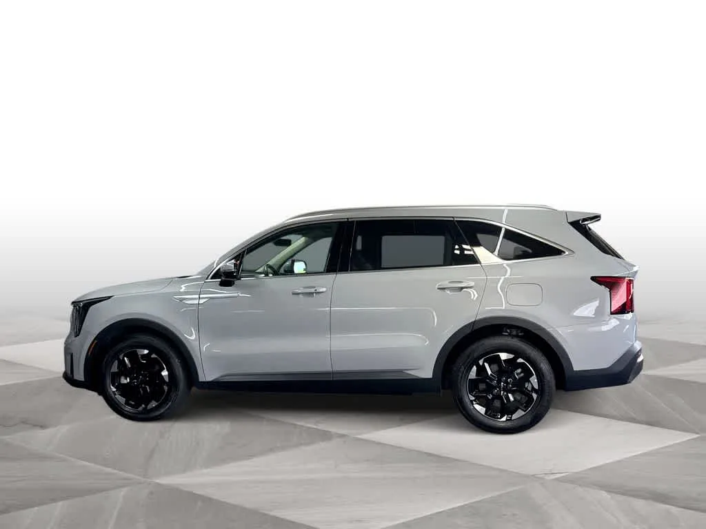 2025 Kia Sorento S photo 5