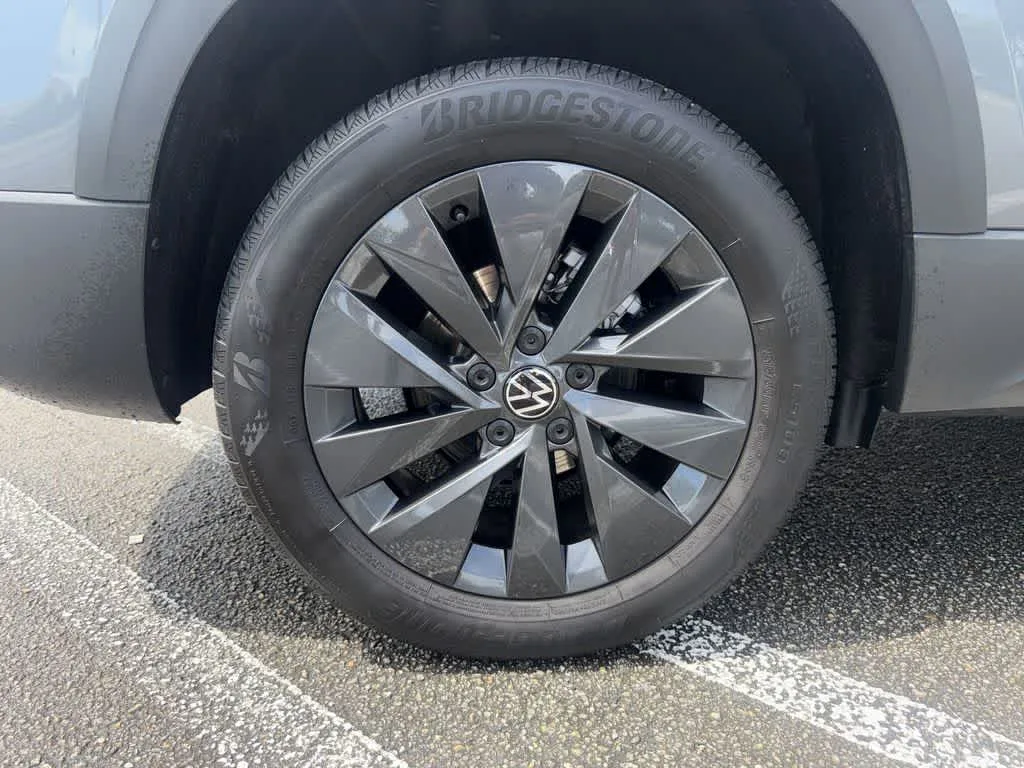 2023 Volkswagen Taos S photo 11