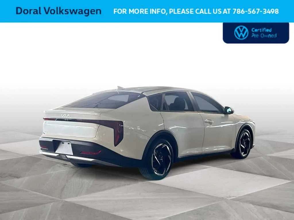 2025 Kia K4 EX photo 8