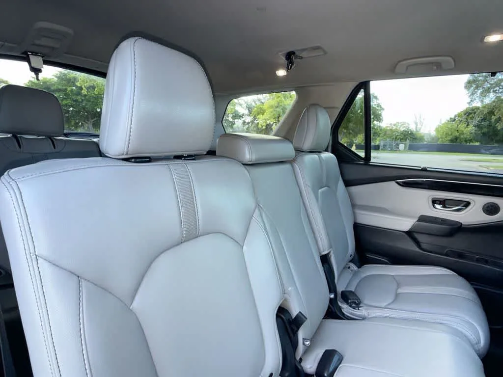 2024 Honda Pilot EX-L 8 Passenger photo 26