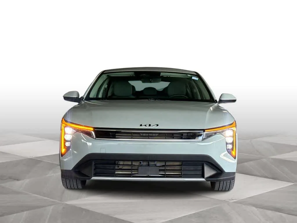2025 Kia K4 EX photo 3