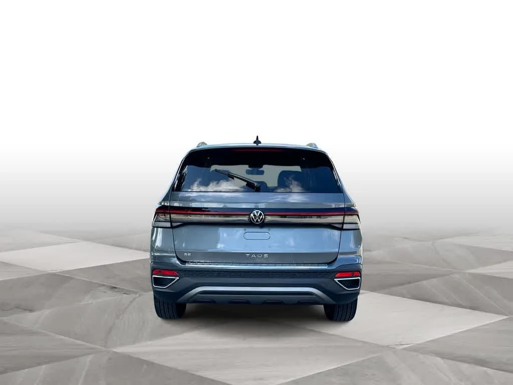 2026 Volkswagen Taos SE photo 7