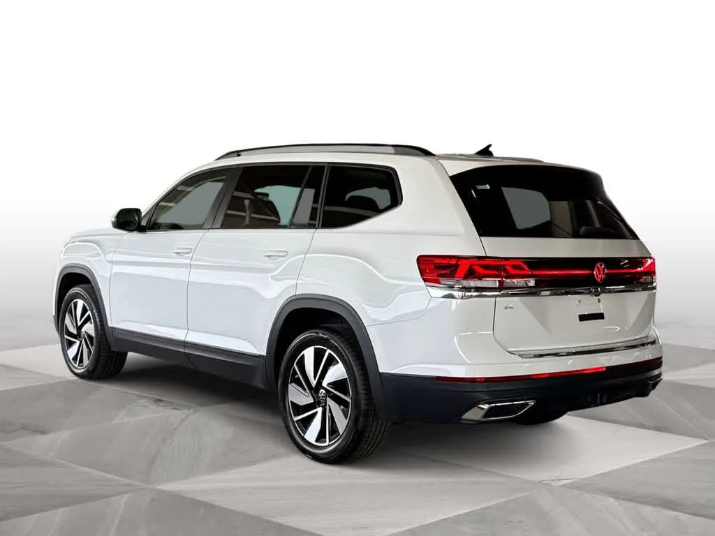 2024 Volkswagen Atlas 2.0T SE w/Technology photo 6