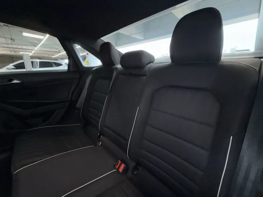 2022 Volkswagen Jetta Sport photo 22