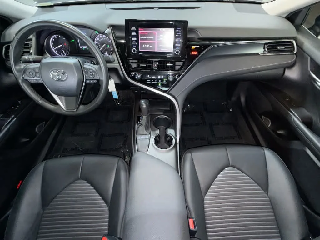 2024 Toyota Camry SE photo 24
