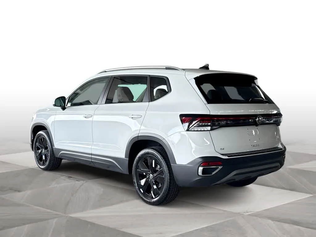 2026 Volkswagen Taos SE photo 6