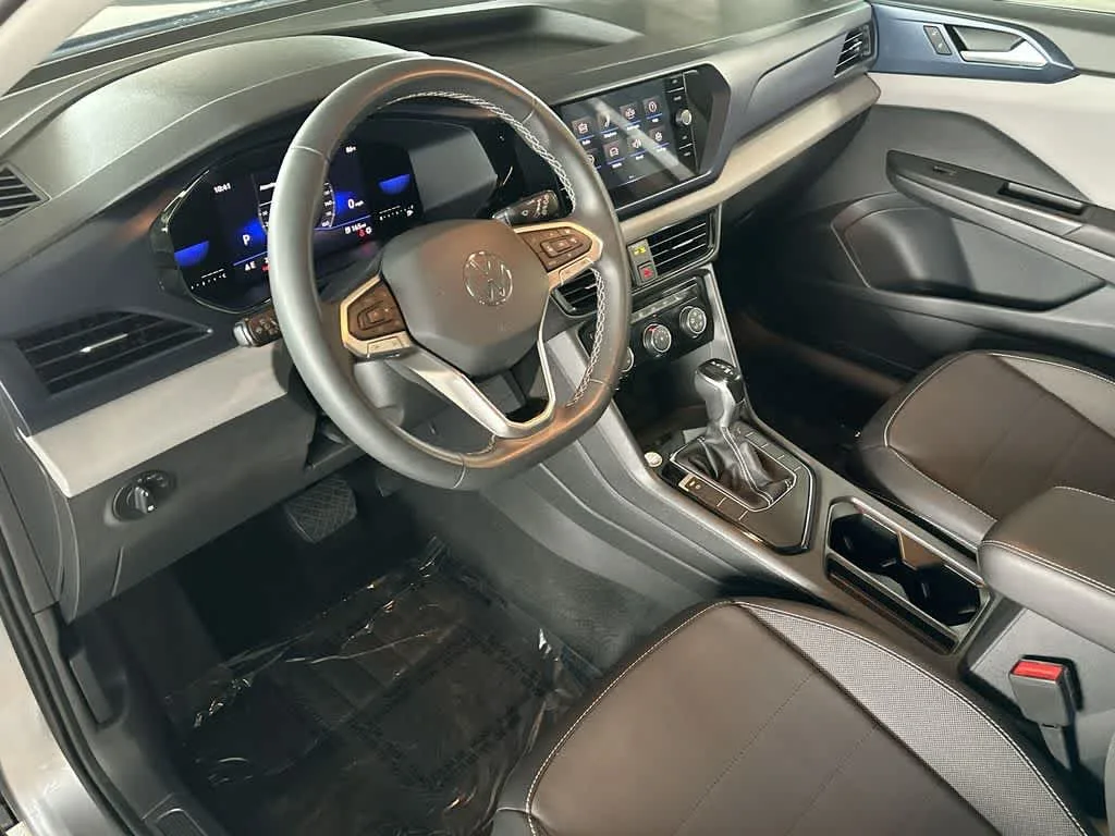2023 Volkswagen Taos SE photo 13