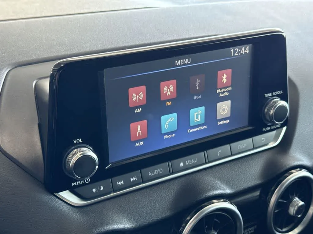 2025 Nissan Sentra S photo 17